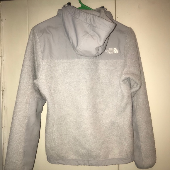 Women’s North Face Denali Jacket - Picture 3 of 4